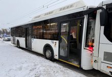 ДТП с автобусами в Кирове: стало известно о двух пострадавших