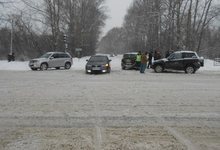 На Луначарского столкнулись «Рено» и «Тойота»