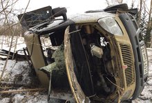 На трассе Киров - Зуевка фургон сгорел после столкновения с Kia