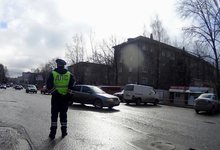 Учения или ловят кого? По Московской расставлены экипажи полиции