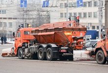 В Кирове подрядчики начали устранять последствия снегопада