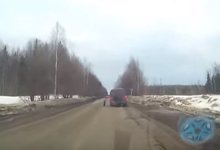 В Омутнинске у маршрутки на ходу отвалилось колесо 