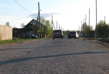 Пятилетний ребенок выбежал на дорогу и попал под машину