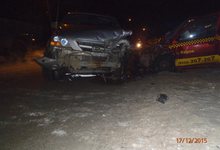 На  Осенней произошло ДТП с участием 4 машин, двое пострадавших