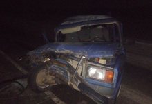 В Котельничском районе бесправник на «семёрке» врезался в грузовик, а потом выпил