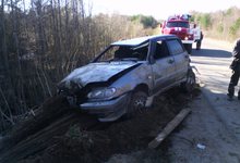 Водитель ВАЗа несправился с управлением и съехал в кювет