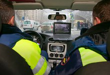 На кировских дорогах работает шпионский автомобиль УГИБДД