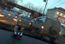 В Кирове таксист и водитель не поделили дорогу и подрались