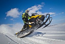 Двое кировчан перевернулись на снегоходе у Гнусино