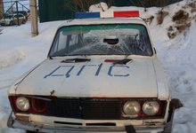 Под Котельничем хулиганы повредили макет патрульного авто