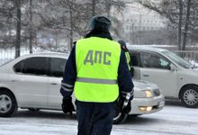 Сотрудник кировской медакадемии пытался дать взятку полицейским