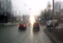 В Кирове водитель запечатлел «фонтан» искр на электросети