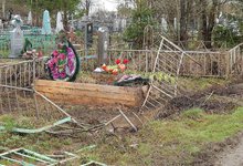 Лихач из Омутнинска, который изъездил кладбище, ответит за угон грузовика