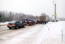Cнегопад в Кирове стал причиной заторов на дороге