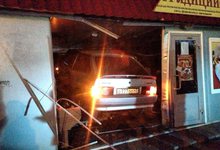 Пьяный водитель снес киоск на юго-западе Кирова