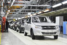Lada Granta вновь стала самой популярной моделью в России
