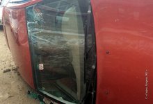 Собственник эвакуатора предложил владельцам «Калины» и «Ягуара» оплатить ремонт