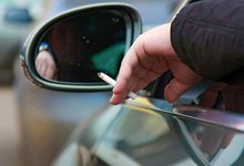 Водителям могут запретить курить за рулем