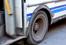 В Кирово-Чепецке 4-летнюю девочку зажало в дверях автобуса