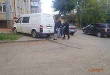 После столкновения машины выехали за пределы дороги