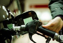 Жители Кирова жалуются на некачественный бензин на заправках