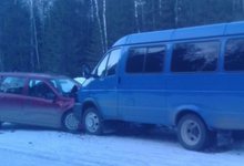 В Омутнинском районе газель со студентами столкнулась с машиной коммунистов