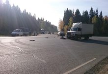 Дама на «Пежо» протаранила грузовик