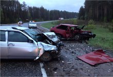 На трассе Киров – Пермь «восьмерка» вылетела на встречку и врезалась в «Ладу»