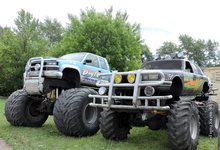 Грузовики «Bigfoot» прибыли к стадиону «Родина»