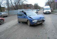 На Казанской-Молодой Гвардии столкнулись две иномарки