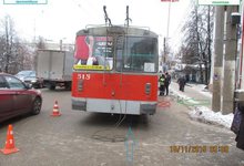На Ленина под колеса троллейбуса попал ребенок