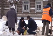 Случайное спасение: кировчанка едва не оказалась под колесами внедорожника