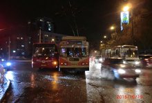 На Преображенской автобус врезался в троллейбус