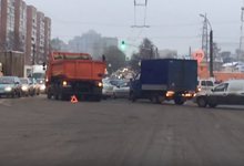 Столкновение грузового автомобиля и “Опеля” спровоцировало крупную пробку