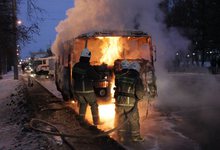 На дороге в Кирове вспыхнул пазик