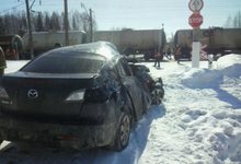 В Оричевском районе поезд врезался в иномарку