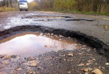 Ремонт дорог в области: связующая трасса превратилась в сплошную яму