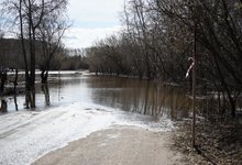 В Кирове подтопило 3 дороги: на одной из улиц перекроют движение