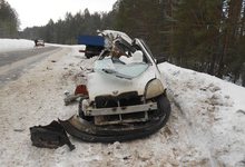 В Кировской области «Тойота» врезалась в КамАЗ: погибла девушка