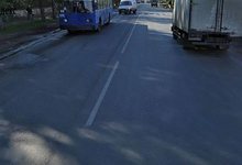 Рядом с «Простором» обрыв проводов: улица Щорса встала в пробке