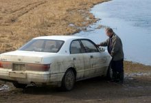 Сэкономить не получилось: кировчанина ждет штраф за мойку машины в реке