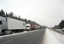 Весной дальнобойщиков могут освободить от уплаты транспортного налога