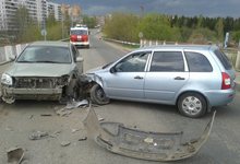 В Кирово-Чепецке столкнулись Toyota и Lada Kalina