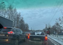 Прилетит, откуда не ждешь: почему водителей начали штрафовать прямо посреди пробки