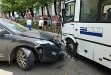 В Чепецке «Мазда» въехала в рейсовый автобус: четверо пострадавших
