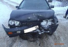 В Лянгасово «Фольксваген» врезался в «Рено»