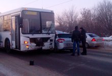 В Корчемкино CITROEN врезался в автобус 87 маршрута