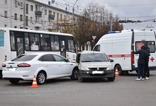В ДТП на улице Воровского пострадали несколько детей
