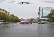 В Кирове ДПСники всерьез взялась за тусовщиков на парковке посреди Октябрьского проспекта