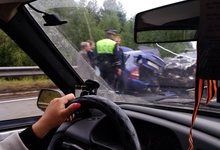 Жесткая авария на Харламовском мосту в Кирово-Чепецке: лоб в лоб столкнулись Lada Kalina и Ford